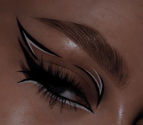 Eye Looks With White Eyeliner, Red Carpet Eye Makeup, Black And White Liner Eye Makeup, White Eyeliner Makeup Looks Black Women, Eyeliner White And Black, Euphoria Makeup Black, Black And White Makeup Aesthetic, Wednesday Addams Makeup Ideas, White And Black Eyeliner Looks