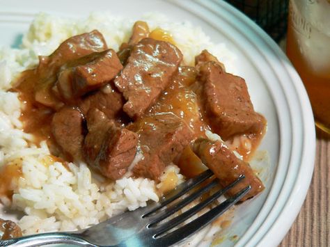 Beef Tips, with rice and gravy     Keeper!!! Southern Stew, Beef With Rice, Beef Tips And Rice, Rice And Gravy, Food For Dinner, Beef Tip Recipes, Stew Beef, Dinner Simple, Beef Tips And Gravy