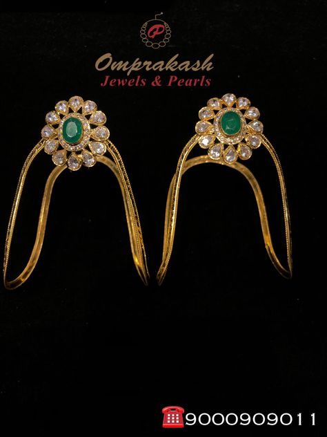 Vanki Designs Jewellery, Locket Ring, Gold Bridal Jewellery, Gold Bridal Jewellery Sets, Wedding Venue Decorations, Venue Decorations, Gold Jewelry Simple, Jewelry Simple, Gold Collection