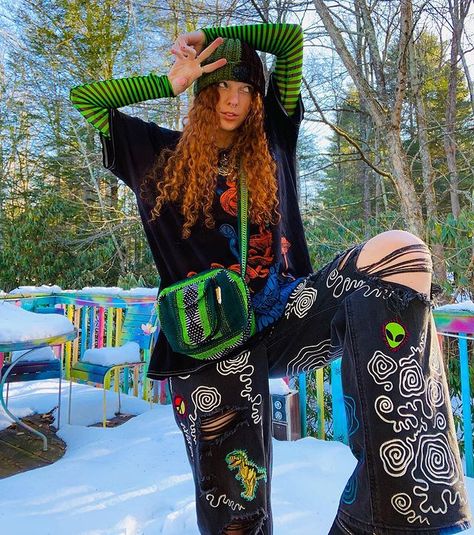 Savannah Saturn, Alt Style Outfit, Trippy Clothes, Rave Aesthetic, Edgy Fits, Trippy Aesthetic, Diy Clothes Life Hacks, Fashion Project, December 22