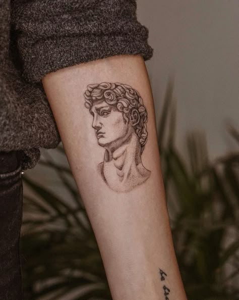 Bust Of David Tattoo, David Head Tattoo, Greek Head Tattoo, David Statue Tattoo, Greek Bust Tattoo, Statue Of David Tattoo, Creek Tattoo, Bw Tattoo, Pointillism Tattoo