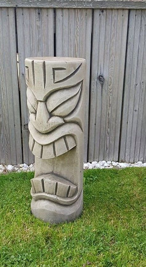 Stone Rendering, Tiki Pole, Cat Memorial Garden, Totem Tiki, Indian Totem, Cement Decor, Ancient Garden, Art Sculpture En Bois, Easter Island Heads