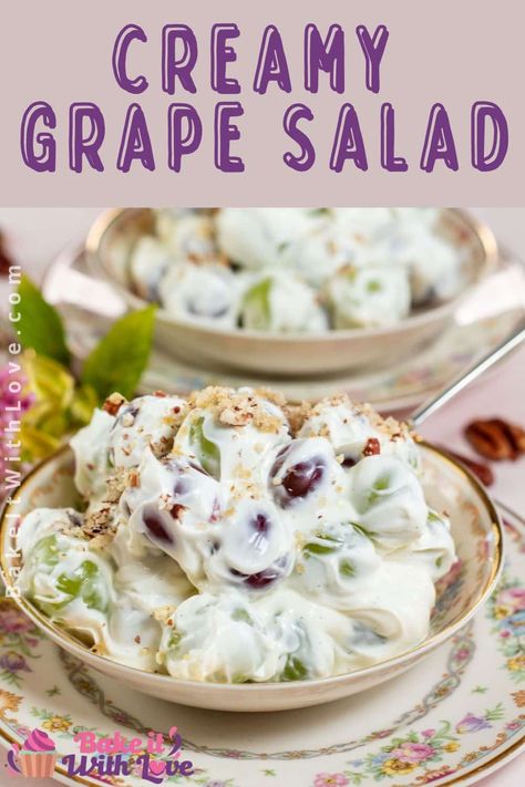 This creamy grape salad is a sweet summer side dish that is perfect for potlucks, BBQs, or any time you need a cool and refreshing snack! All it takes is a few simple and inexpensive ingredients! You can make it the night before and let it chill in the fridge until you need it (it tastes even better the next day)! BakeItWithLove.com Creamy Grape Salad, Recipe With Pecans, Grape Salad Recipe, Easy Summer Side Dishes, Salad Cream, Bbq Side Dishes, Summer Side Dish, Refreshing Snacks, Grape Salad