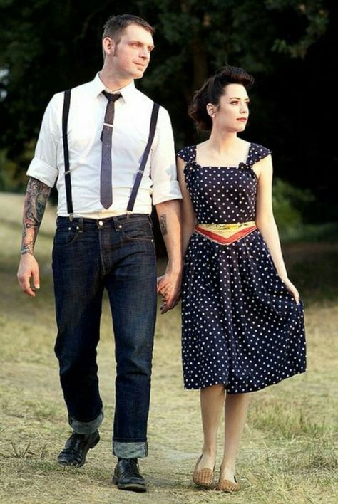 50s Outfits Men, Rockabilly Man, Rockabilly Style Men, Outfit Mann, 50s Rockabilly Fashion, Sock Hop Outfits, Rockabilly Couple, Greaser Style, Dress Hairstyle