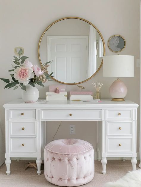 baby pink vanity decor Girls Vanity With Storage, Girls Desk And Vanity Combo, Makeup Vanity For Bedroom, Teen Bedroom Vanity, Vanity For Room, Girls Desk Ideas In Bedroom, Vanity For Teenage Girl, Pretty Vanity Ideas, Pretty Vanity Set Up