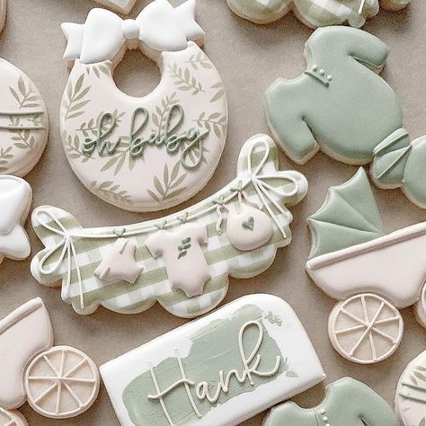 Nicole Phelps on Instagram: "Greenery baby shower 👶🏻🌿 . . . . . . . . . . . . . . . . . . .  #sandiegocookies #cookiesofinstagram #cookies #sandiegobakersclub #sandiego #following #yum #cookiedecorating #bakersofig #sweet #pregnant #food #foodie #partyideas #partyplanner #babyshowerideas #cookie #cookiedecorating #foodnetwork #instagood #babyshowercookies #cute #love #greenerybabyshower #like #buzzfeedfood #thebump #dessert #photooftheday #sugarcookies" Eddie Cookies, Baby Shower Decorated Cookies, Pregnant Food, Stenciled Cookies, Decorated Biscuits, Watercolor Cookies, Decorating Cookies, Shower Cookies, Baby Shower Brunch