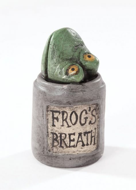 Frog's Breath jar from The Nightmare Before Christmas Nightmare Before Christmas Decorations, Clay Diy Projects, Clay Art Projects, Ceramics Ideas Pottery, The Nightmare Before Christmas, The Nightmare, Hallows Eve, Diy Clay, Clay Projects