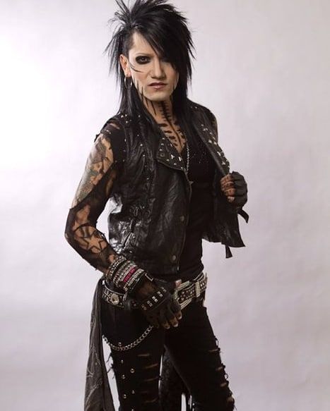 Ashley Purdy, Women Of Rock, Zodiac Sign Leo, Andy Black, Johnnie Guilbert, Emo Stuff, My Zodiac Sign, Andy Biersack, Veil Brides