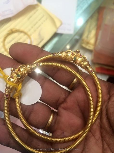 Simple Gold Kada Bangle Designs, Gold Kada Style Bangle Designs, Kada Bangles with weight. Bangle Designs Gold, Simple Gold Bangle, Ram Temple, Gold Kada, Bangles Collection, Kada Bangles, Baby Jewellery, Latest Indian Jewellery, Gold Bangles Indian