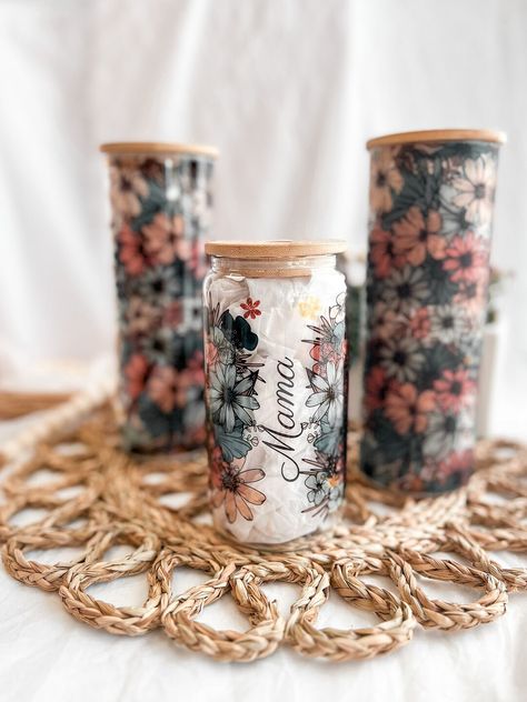 Glass Tumbler Floral Can Glass Personalized Glass Cup - Etsy Floral Ice, Ice Coffee, Diy Cups, Iced Coffee Cup, Personalized Glass, Reusable Straw, Cup Design, Glass Tumbler, Tumblers With Lids