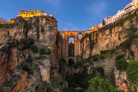 Breathtaking Photos of Cities Perched on the Edge of Cliffs Cliffside Town, All Inclusive Trips, Armchair Travel, Andalusia Spain, Southern Spain, White Building, Watch Tower, Grand Staircase, Medieval Town