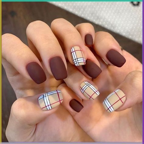 Easy Plaid Nails, Fall Flannel Nails, Fall Burberry Nails, Fall Plaid Nail Designs, Flannel Nails, Short Winter Nails, Burberry Nails, Plaid Nail Designs, Plaid Nail Art