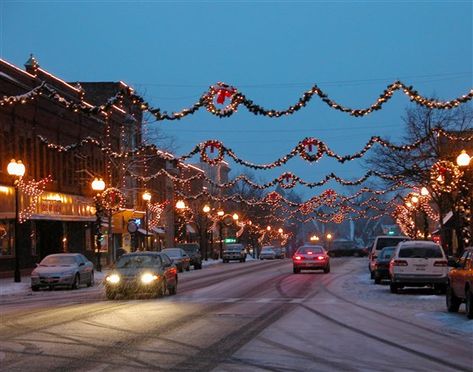 Bedford Falls, Seneca Falls, It’s A Wonderful Life, Vintage Stores, Wonder Land, Autumn In New York, Traditional Colonial, A Wonderful Life, Colonial Christmas