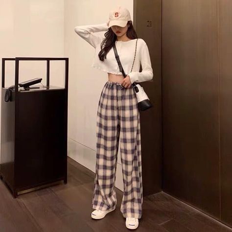 korean fashion spring summer style outfit wide leg red check trousers white crop top casual Korean Fashion Summer Dresses, Check Trousers, Outfit Korean Style, Korean Outfit Street Styles, Trousers White, Korean Fashion Summer, Korean Casual Outfits, Korean Fashion Dress, Looks Street Style