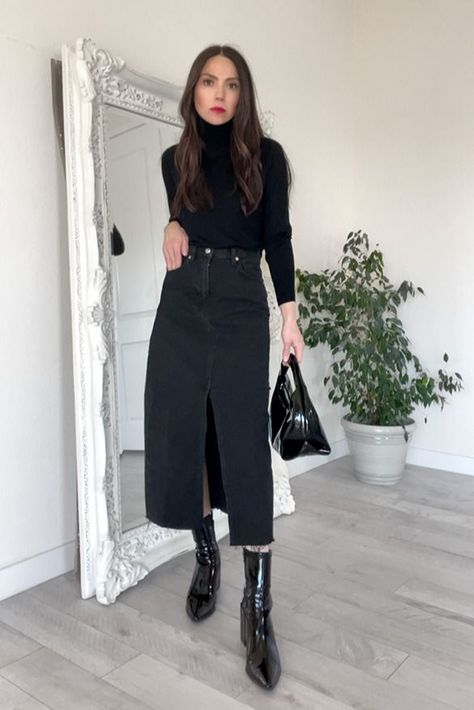 Denim skirt outfit ideas, midi denim skirt outfit, and black denim skirt outfit. Denim Skirt Winter, Skirt Outfit Denim, Jeans Skirt Outfit, Denim Skirt Outfit Winter, Denim Skirt Outfit Fall, Black Midi Skirt Outfit, Outfit Denim Skirt, Denim Skirt Outfit Summer, Midi Skirt Outfit Winter