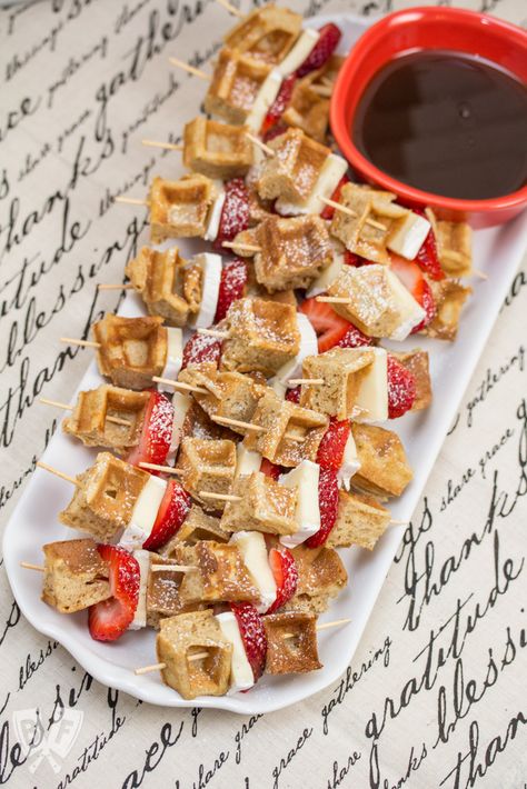 Brie Waffle Bites: Bring your brunch game to the next level with these easy yet elegant bites! #ad Winter Brunch Food, Baby Shower Easy Food, Eggo Waffle Ideas, Winter Brunch Ideas, Breakfast Skewers, Waffle Bar Ideas, Easy Easter Brunch Ideas, Brunch Setup Ideas, Sweethearts Dance