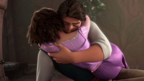 take me home to your arms -Us The Duo (Take Me Home)  #tangled #rapunzel #EugeneFitzherbert Disney Çiftleri, Rapunzel Y Flynn, Flynn And Rapunzel, Flynn Rider And Rapunzel, Hug Cartoon, Rapunzel Eugene, Eugene And Rapunzel, Tangled Wallpaper, Tangled 2010