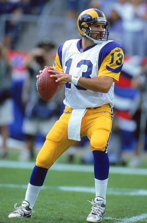 La Rams Football, Kurt Warner, Super Bowl Trophy, Super Bowl Outfit, Navy Uniform, Nfl Football Pictures, Super Bowl Nfl, Rams Football, St Louis Rams