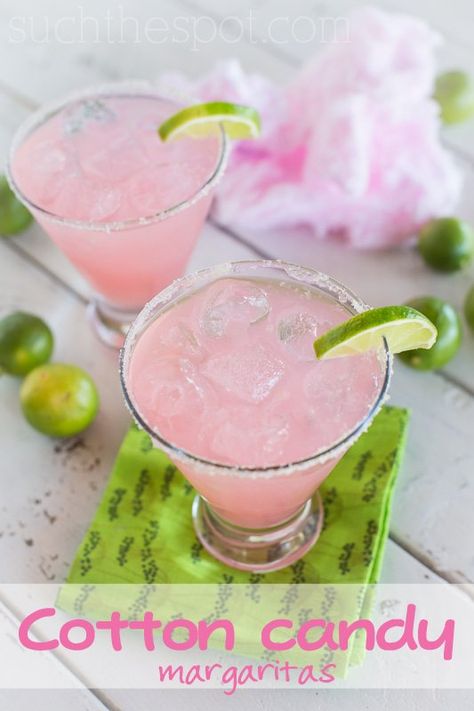 Cocktail Rose, Jello Shot, Pink Cocktails, Cocktail Sauce, Boozy Drinks, Fancy Drinks, Cream Soda, Margarita Recipes, Alcohol Drink Recipes