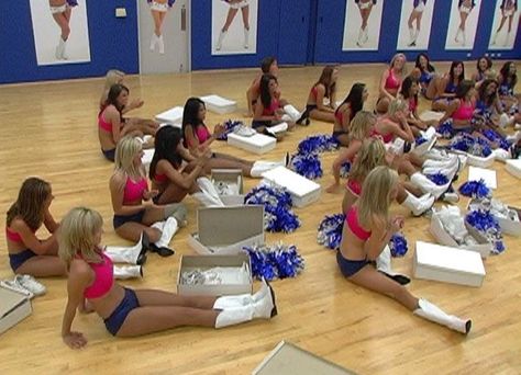 Cheerleader Tryouts, Dcc Cheerleaders, Cowboy Cheerleaders, Dallas Cheerleaders, Cowboys Cheerleaders, Girls Run The World, Football Cheerleaders, Dallas Cowboy, Cheer Uniform