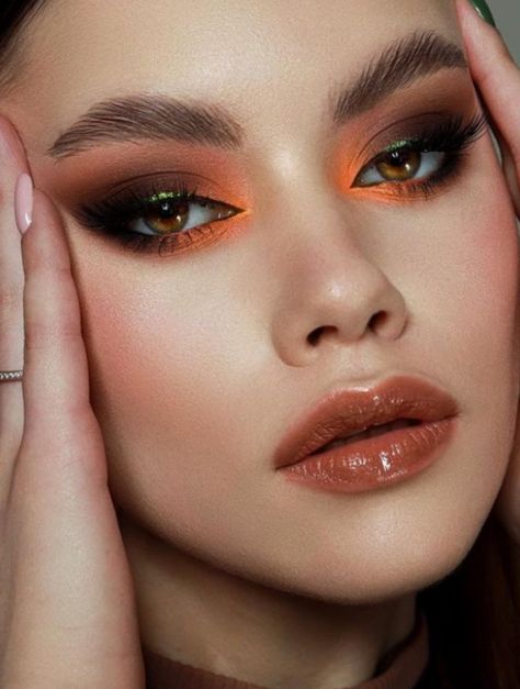 Maquillage On Fleek, Orange Eyeshadow, Eye Makeup Pictures, Makijaż Smokey Eye, Dope Makeup, Makeup Eye Looks, Creative Eye Makeup, Make Up Inspo, Eye Makeup Art