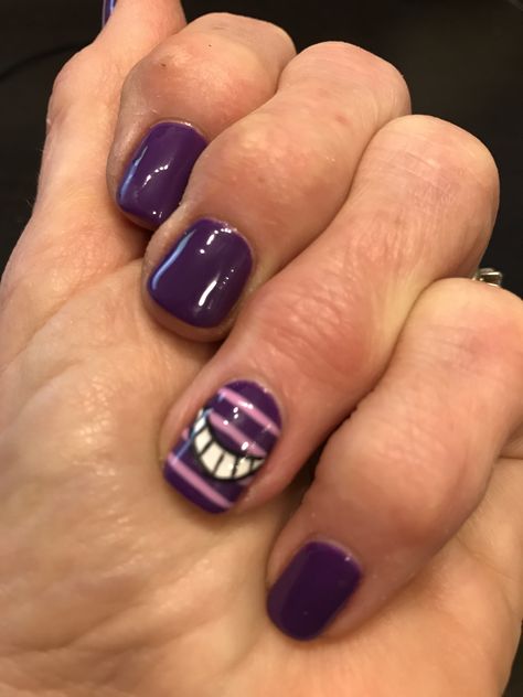 Cheshire Cat Nail Art, Mad Hatter Nail Art, Cheshire Cat Nails Design, Nails Characters, Cheshire Cat Nails, Tim Burton Nails, Toes Nail Art, Cheshire Cat Makeup, Wicked Nails