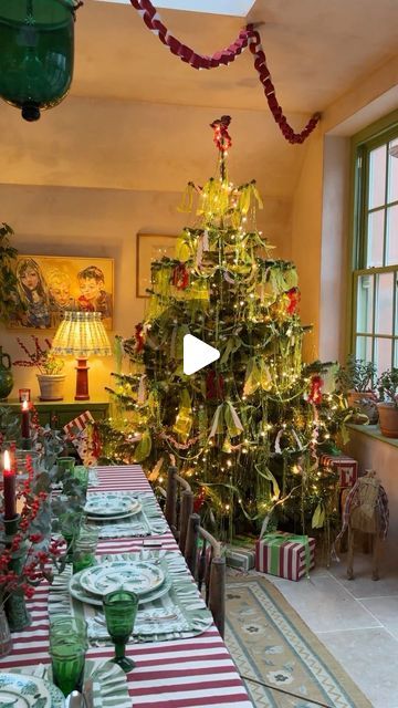 Alice Palmer & Co on Instagram: "Ribbons, tinsel and lace for this years tree 🎄" Alice Palmer, Southern Home, Home Photo, Merry And Bright, Chinoiserie, Pop Up, Twitter Image, This Year, Christmas Decorations