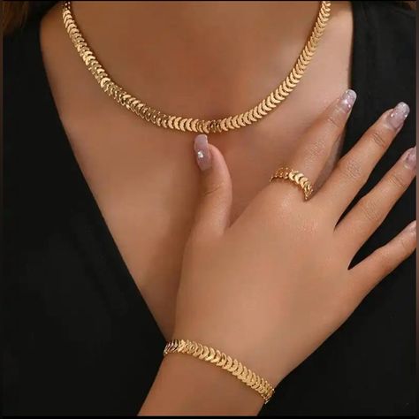 3pcs Vintage Gold-Color Round Shape Jewelry Set Necklace Bracelet Ring Set Snack Chain For Woman On Party Trendy Style Simple Gold Jewelry Set, Hoco 2024, Gold Jewelry Sets, Gold Jewelry Simple, Bracelet Ring, Set Necklace, Trendy Style, Gold Jewelry Fashion, Gold Set