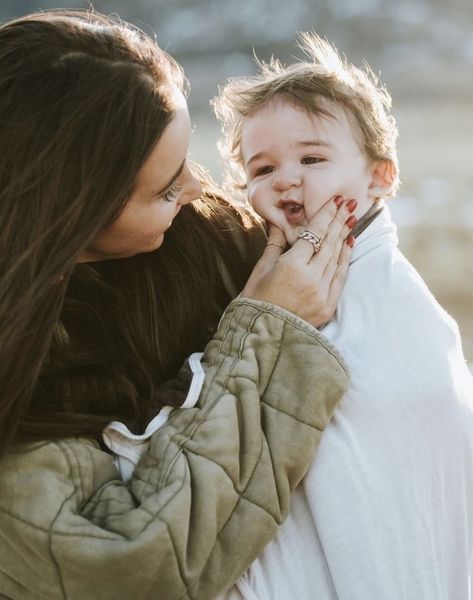 Auntie And Nephew Photoshoot, Auntie And Niece Photoshoot, Aunt And Niece Photoshoot, Aunt Aesthetic, Pilates Mom, Indy Blue, Fun Aunt, Auntie Life, Fam Photos