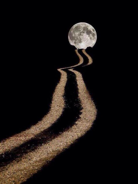 Road to the moon Shoot The Moon, Moon Pictures, Amber Rose, Beautiful Moon, Moon Magic, To Infinity And Beyond, The Night Sky, Nature Landscape, Pics Art