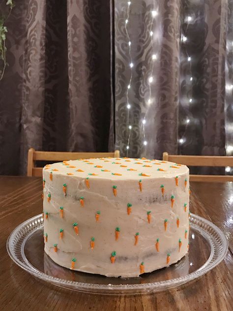 Birthday Carrot Cake, Carrot Sheet Cake, Minimalistic Cake, Brown Butter Cream Cheese Frosting, Brown Butter Cream Cheese, Carrot Cake Loaf, Chef Kiss, Cake Loaf, Butter Cream Cheese Frosting