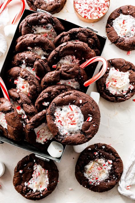 Peppermint Mocha Marshmallow Cookies Christmas Monster Cookies, Caramel Snickerdoodles, Kiss Cookies Recipe, Peppermint Brownie Cookies, Peppermint Mocha Cookies, Beginner Baking, Xmas Cookies Recipes, Kiss Cookie Recipe, Chocolate Kiss Cookies