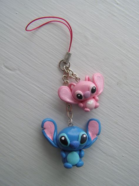 Christmas Fimo, Fimo Kawaii, Cellphone Strap, Polymer Clay Disney, Crea Fimo, Clay Keychain, Clay Diy Projects, Polymer Clay Jewelry Diy, Cute Polymer Clay