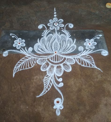 Rangoli Designs Dots, Competition Drawing, Rangoli Designs For Diwali, Easy Rangoli Designs Videos, Very Easy Rangoli Designs, Rangoli Designs Photos, Rangoli Side Designs, Lotus Flower Art, Simple Flower Design