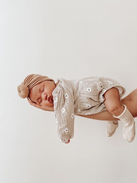 Baby Cook, Sweet Dreams Baby, Foto Newborn, Newborn Family Photos, Newborn Baby Photoshoot, Mommy Dearest, Newborn Baby Photos, Foto Baby