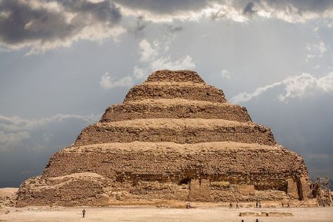 Saqqara Pyramid, Saqqara Egypt, Pyramid Of Djoser, Life In Ancient Egypt, Memphis City, Step Pyramid, History Architecture, Egyptian Pyramids, Visit Egypt