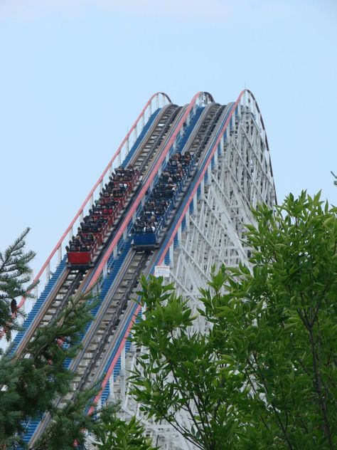 American Eagle photo from Six Flags Great America Flags Aesthetic, Six Flags Great America, Eagle Photo, Kings Island, Great America, Amusement Park Rides, Roller Coasters, Six Flags, Summer Dream