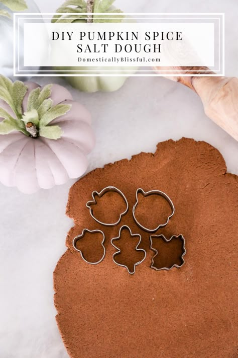 Diy Clay Recipe Air Dry Salt Dough, Thanksgiving Salt Dough, Autumn Equinox Activities For Kids, Salt Dough Fall Crafts, Edible Fall Crafts For Kids, Fall Salt Dough Crafts, Salt Dough Halloween Crafts, Fall Clay Decorations, Salt Dough Pumpkins