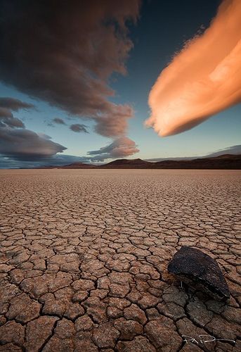 Desert Lounge - Alvord Desert, Eastern Oregon Ground Photo, Desert Land, Wow Photo, Dry Desert, Dry Land, Landscape Images, Eastern Oregon, Dry Sand, Desert Dream