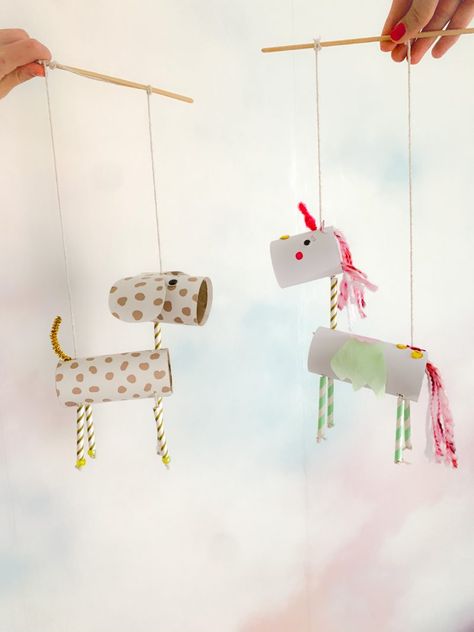 Loo Roll Craft, Loo Roll Crafts, String Puppets Diy, Diy Animal Puppets, Toilet Paper Roll Marionettes, Puppet Making Ideas For Kids, Diy Puppets For Kids, Rod Puppets Diy, Farm Animal Toilet Paper Roll Crafts