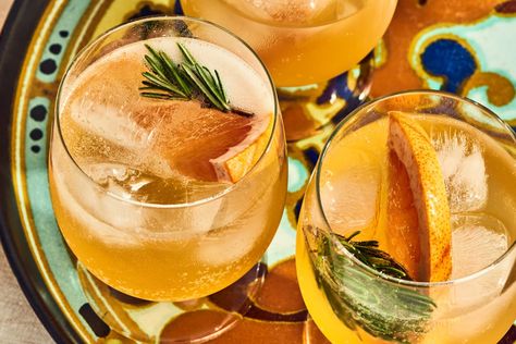 It's the ultimate dinner party cocktail. Pitcher Drink Recipes, Dinner Party Drinks, Best Mocktails, Shrub Recipe, Honey Cocktail, Pitcher Drinks, Pitcher Cocktails, Spritz Recipe, Sangria Recipes