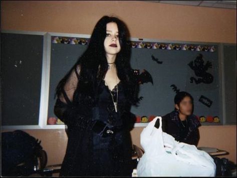 2000s Goth, Goth Gifts, How To Impress, Dark Wave, 90s Goth, Goth Subculture, Romantic Goth, Goth Girl, Goth Aesthetic