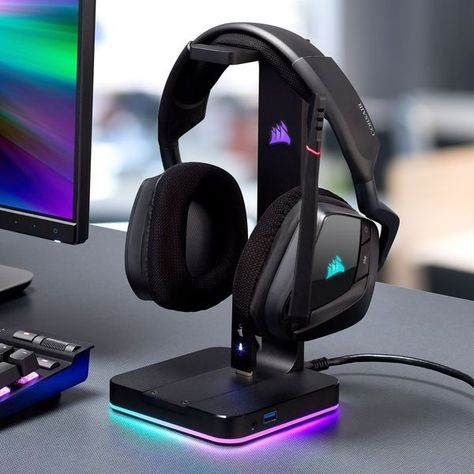 Sound Headphones, Best Gaming Headset, Computer Gaming Room, Video Game Rooms, Headphone Stands, Pc Portable, Gaming Room Setup, Best Headphones, Gamer Room