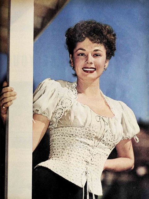 The Sexiest Girl In Town—Ruth Roman - Vintage Paparazzi Ruth Roman, Jungle Queen, Vintage Paparazzi, Peter Lawford, Old Sweatshirt, Esther Williams, Marco Polo, Golden Age Of Hollywood, Hollywood Stars