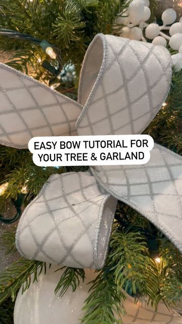 How To Put Ribbon On Garland, Easy Bow Tutorial, Holiday Decor Hacks, Ribbon Bow Tutorial, Christmas Tree Decorations Ribbon, Easy Bow, Christmas Bows Diy, Christmas Wired Ribbon, Homemade Bows