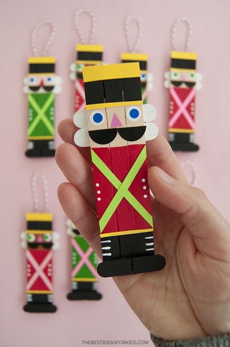 Christmas Crafts With Lolly Sticks, Popsicle Stick Art Christmas, Mini Nutcracker Diy, Popsicle Stick Crafts For Kids Christmas, Snowflake Popsicle Sticks Ornament, Craft Stick Christmas Crafts, Diy Popsicle Stick Ornaments, Popsicle Stick Nutcracker, Christmas Popsicle Stick Ornaments