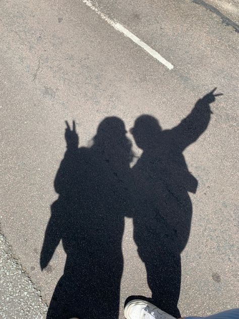 me and my sister Sister Asethic, Sister Silhouette, Sister Dark Aesthetic, Cool Older Sister Aesthetic, Eldest Sister Aesthetic, Older Sister Younger Sister Aesthetic, Single Women, Human Silhouette, Aesthetic Pictures