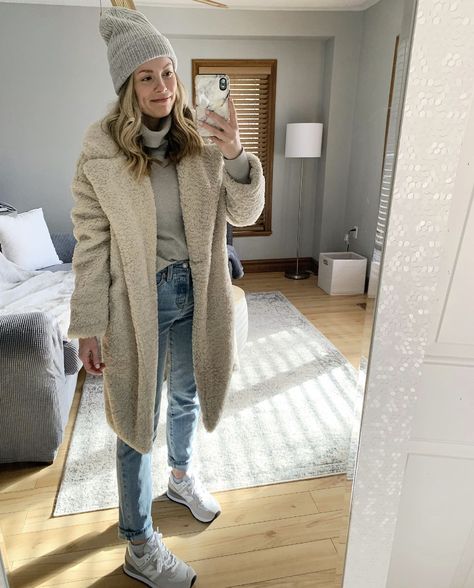 Beige Sherpa Jacket Outfit, Long Sherpa Jacket Outfit, Cream Teddy Coat Outfit, Fleece Coat Outfit, Sherpa Coat Outfit, Teddy Jacket Outfit, White Teddy Coat, Sherpa Jacket Outfit, Teddy Coat Outfit