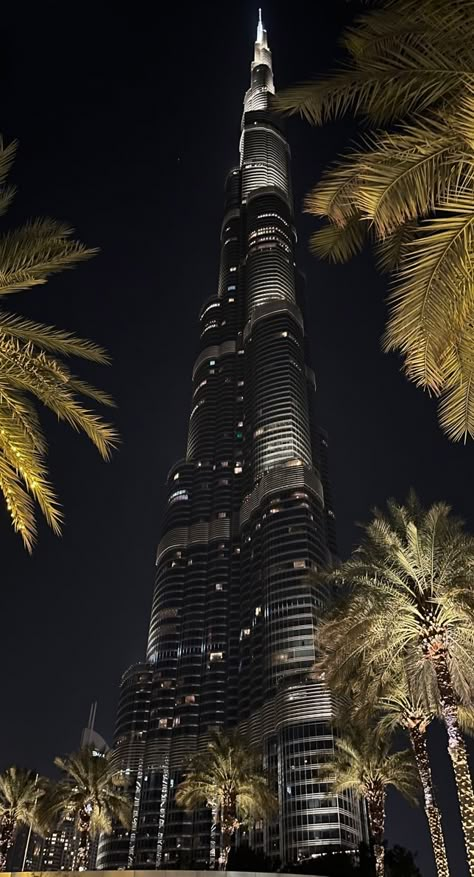 Dubia Pictures Night, Dubai Aethestic, City View Night, Dubai Vacation, Dubai Aesthetic, Dubai City, Night Scenery, Dubai Travel, Dream City