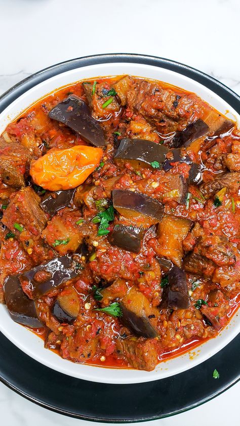 Garden Egg Stew, Eggplant Garden, Cameroonian Food, Egg Stew, Eggplant Stew, Ginger Garlic Paste, Africa Food, Stew Recipe, Garlic Paste